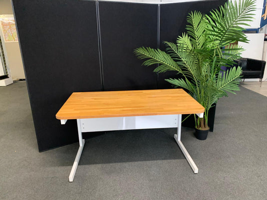 Used desk  office wood finish 120cm x 80cm