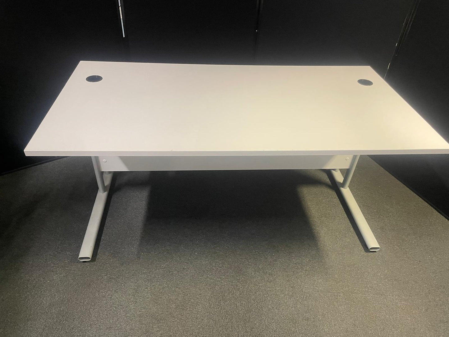 Used Desk Rectangle single cantelever leg office 160cm x 80cm