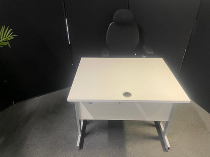 Used Desk single cantelever leg office white 100cm x 80cm