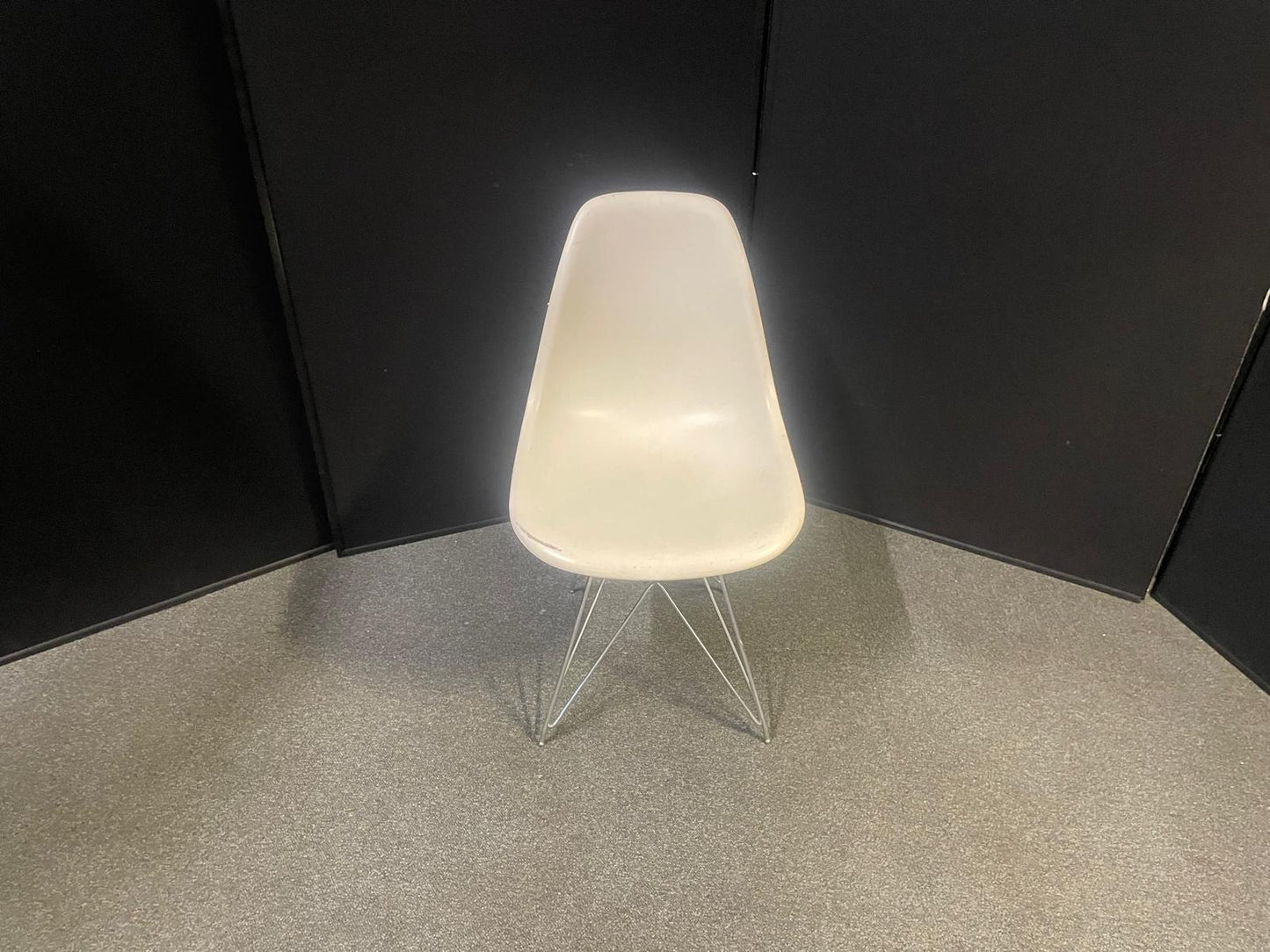 Used Vitra Eames DSR White Moulded Plastic Chair