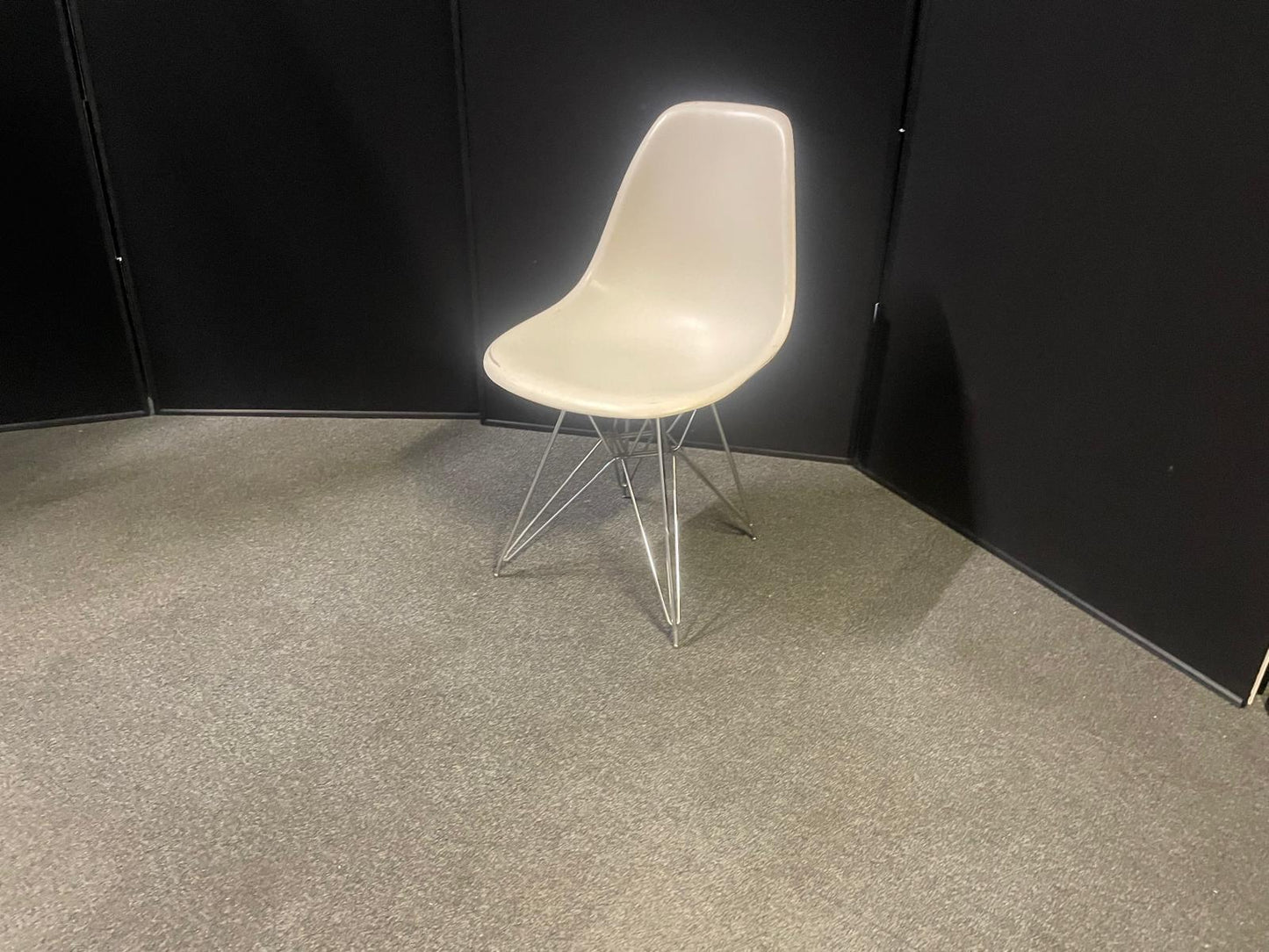 Used Vitra Eames DSR White Moulded Plastic Chair