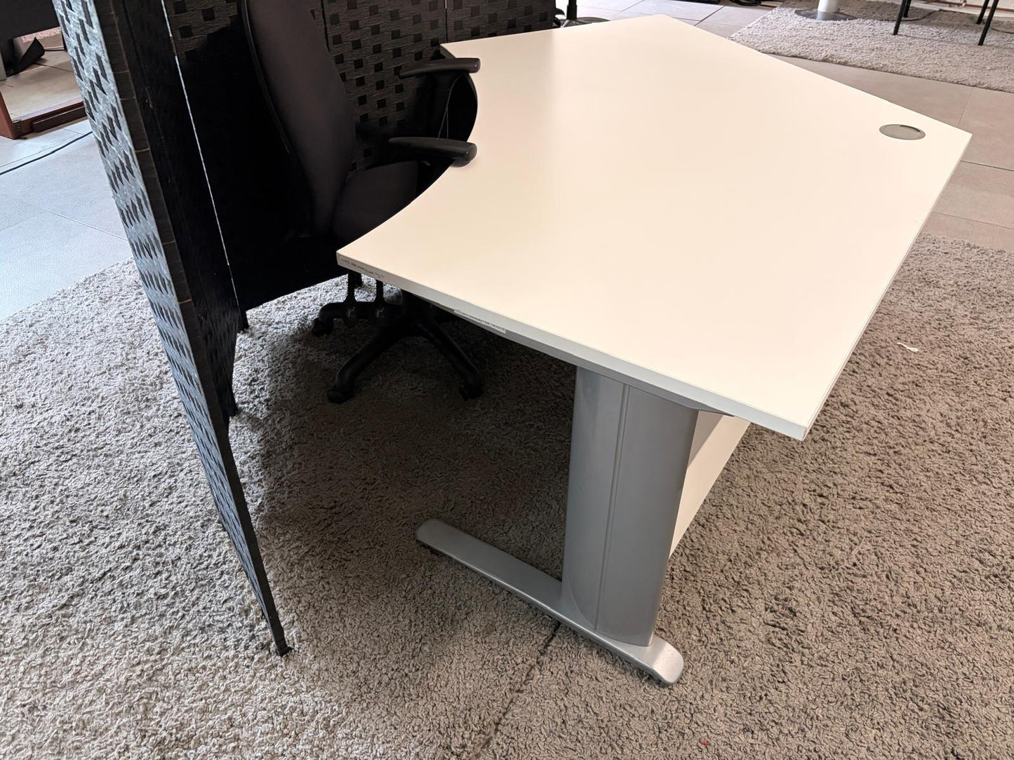 Pre-owned Desk single arc boomerang white 206cm x 80cm