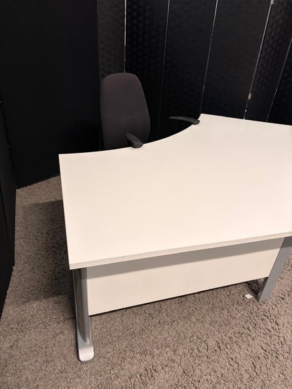 Pre-owned Desk single arc boomerang white 206cm x 80cm