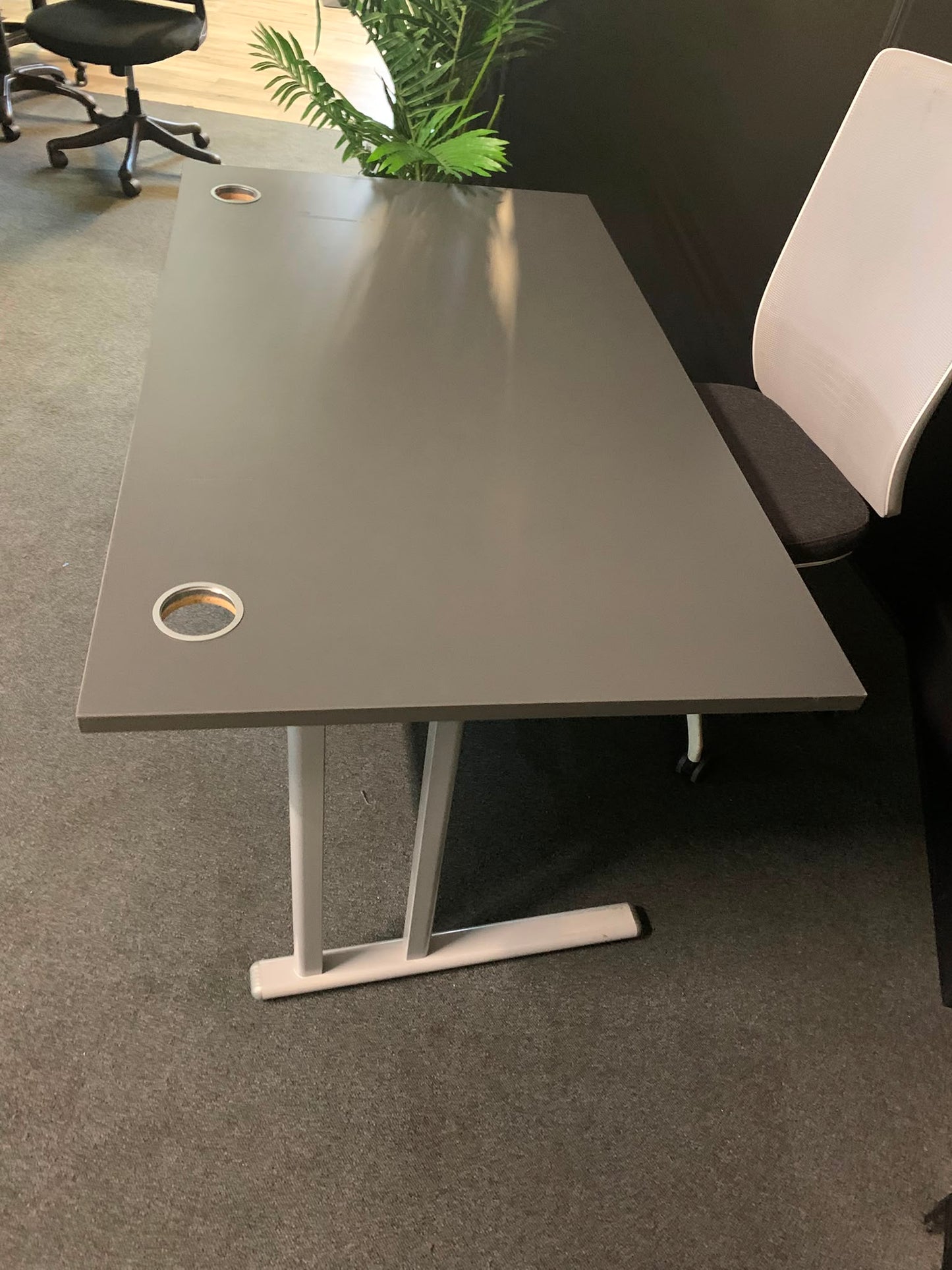 Used Desk rectangular grey cantilever leg table 140cm x 80cm