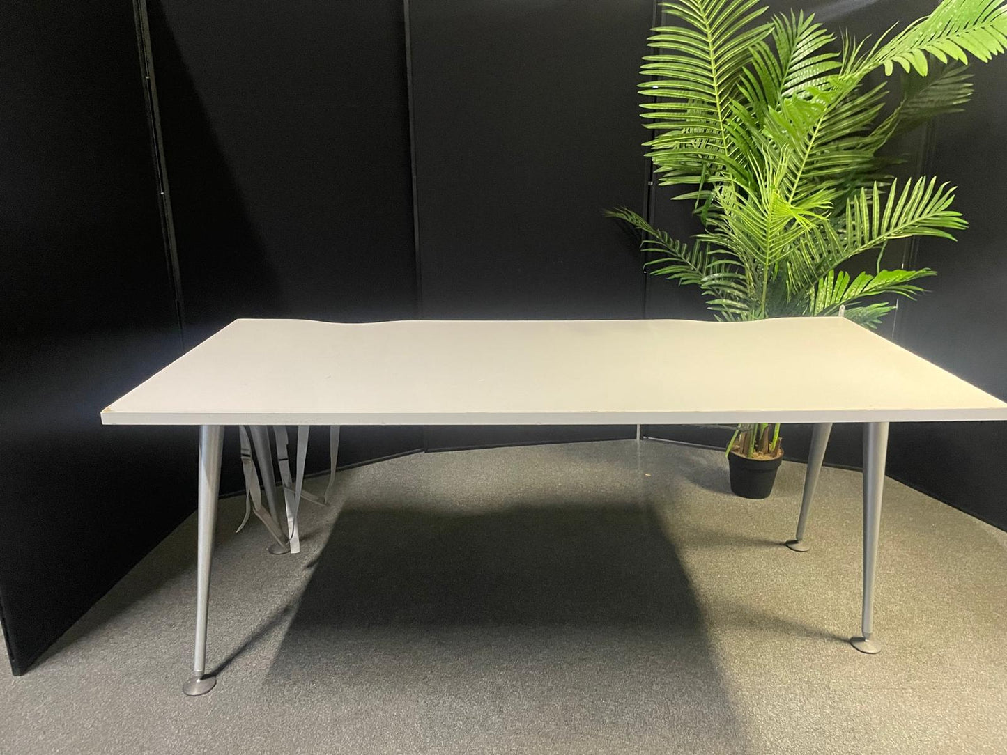 Used White Computer Desk stick leg 160cm x 80cm