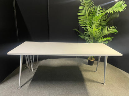 Used White Computer Desk stick leg 160cm x 80cm