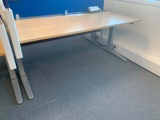 Used Steelcase Ology single desk Electric Sit-Stand height adjustable Desk, Maple Top, Grey legs, W1800mm