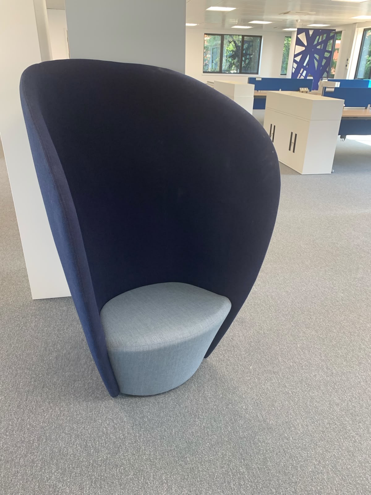 Pre-owned+Halle Shelter acoustic lounge office chair armchair Navy and sky blue