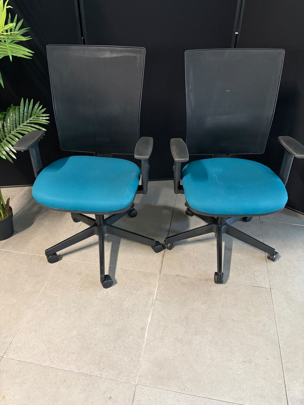 Used multicoloured office chair bundle x  9 chairs ergonomic swivel red green yellow etc