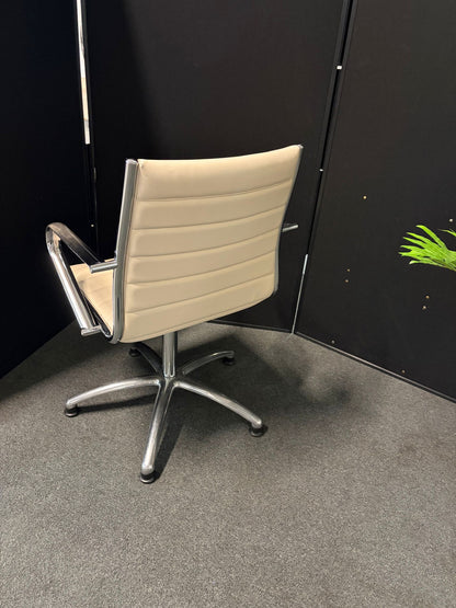 Preowned Sitland Chair Classic Conference Cream Leather on Chrome Swivel Base