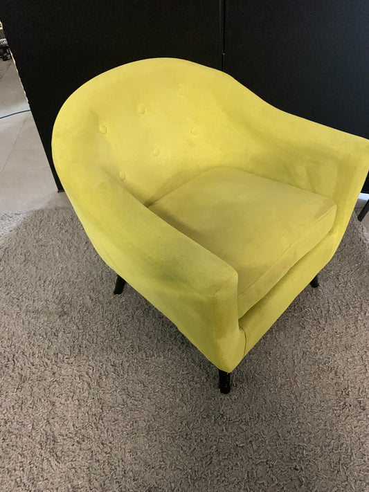 Second hand Armchair Parakeet green button-tufted backrest and dark wooden legs