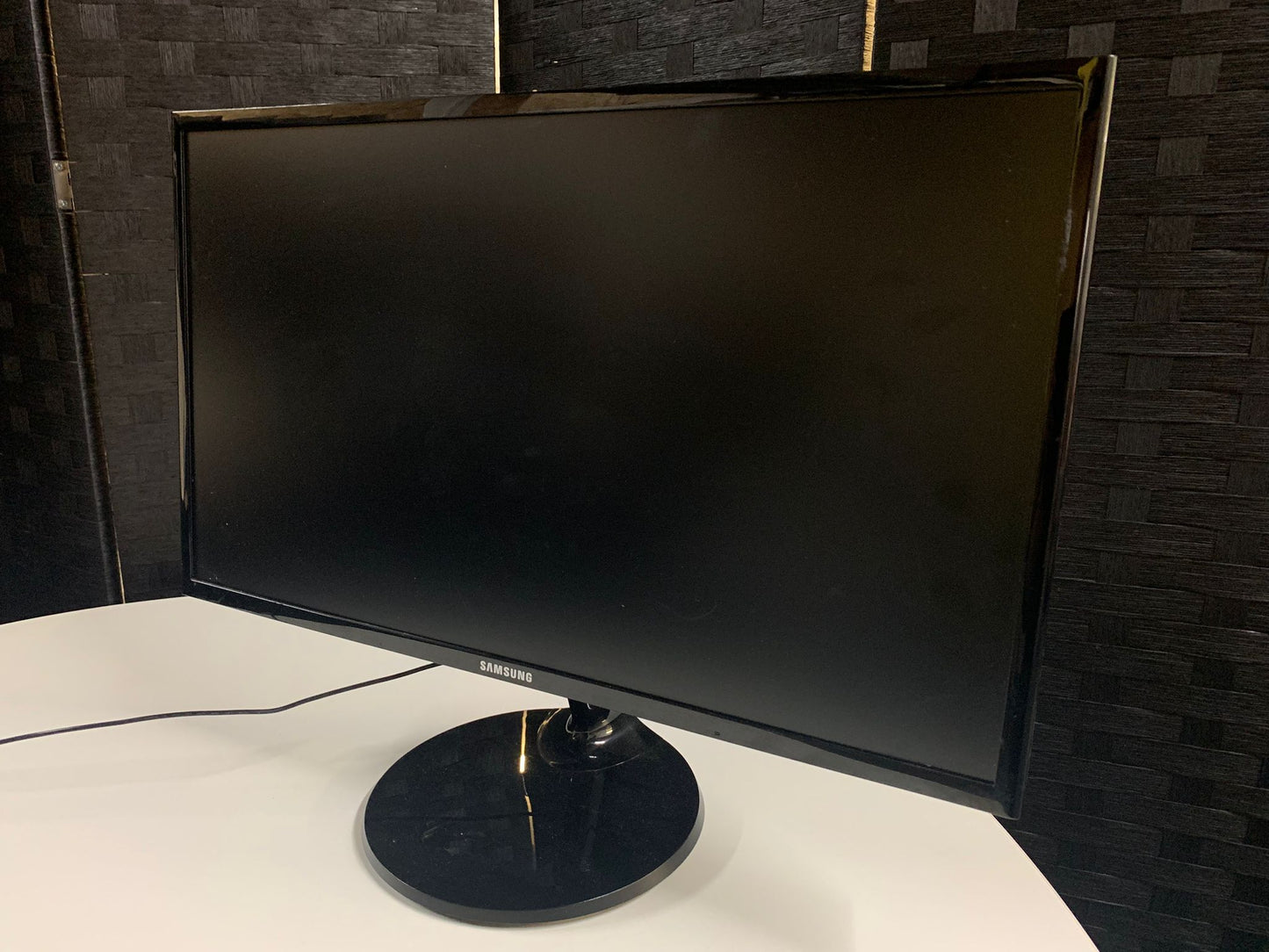 SAMSUNG S4F350FHU Monitor, w/ RGB and HDMI port, 24 inch monitor for office, school use