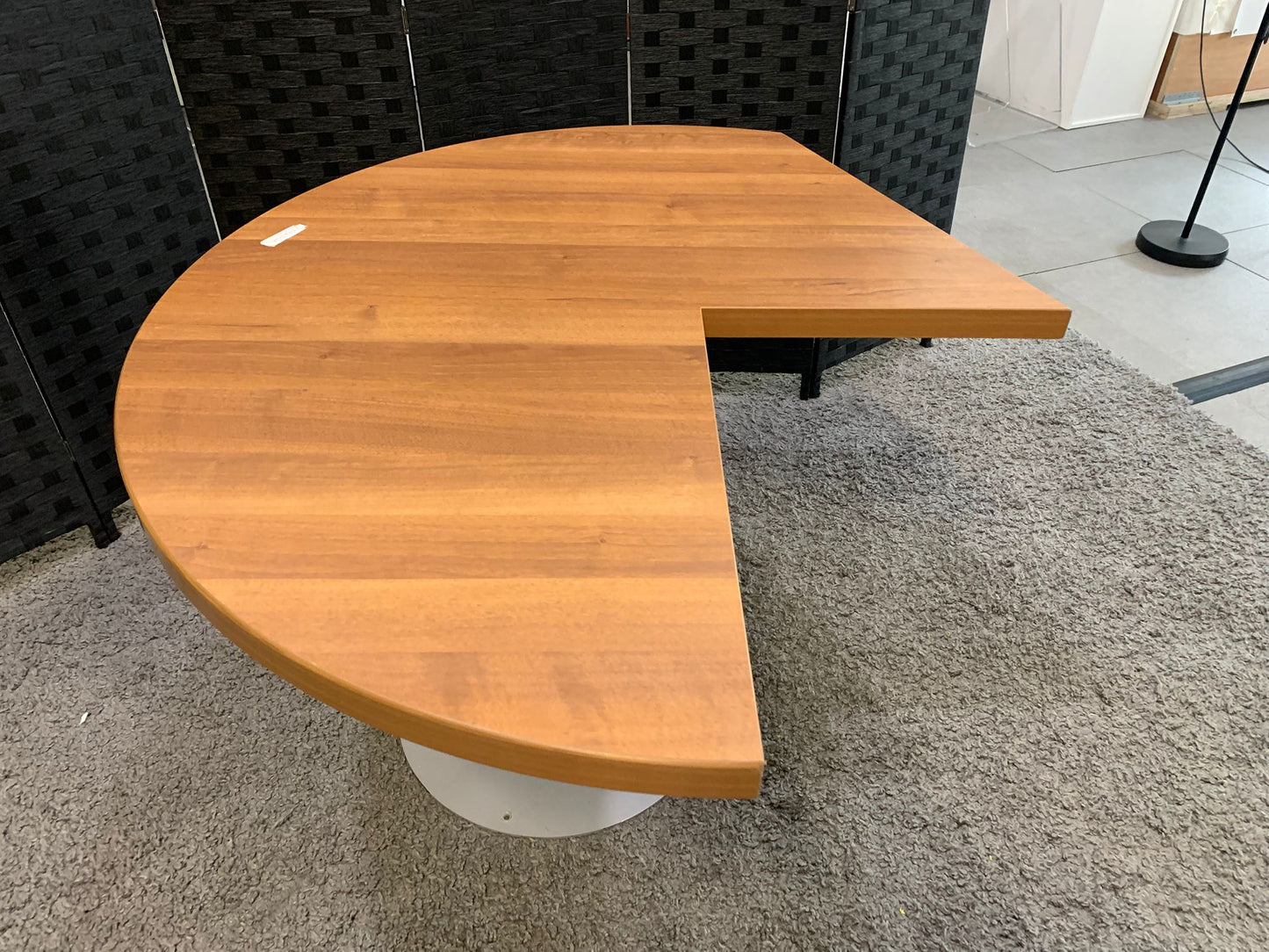 Modern wood finish breakout table 120cm diameter