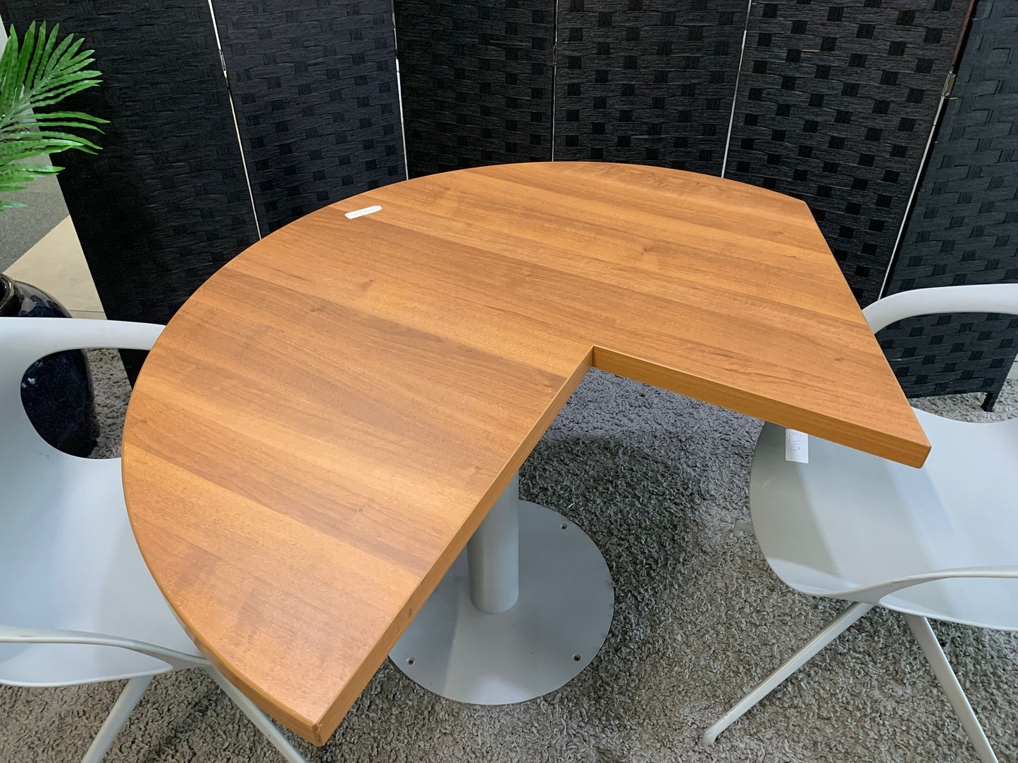 Modern wood finish breakout table 120cm diameter