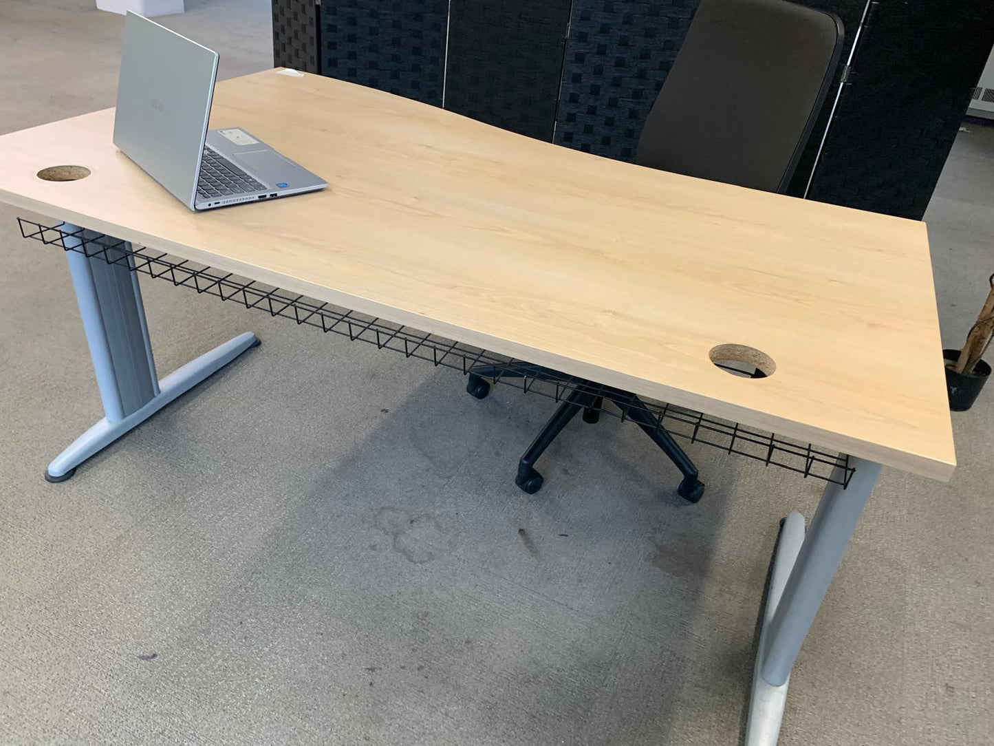 Pre-owned Beech Curved Wave Desks 140cm x 100cm x 80cm