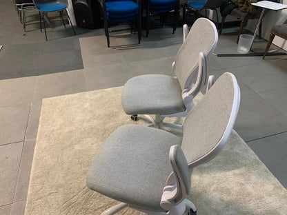 Set of 2 Secondhand Grey Swivel Chair adjustable
