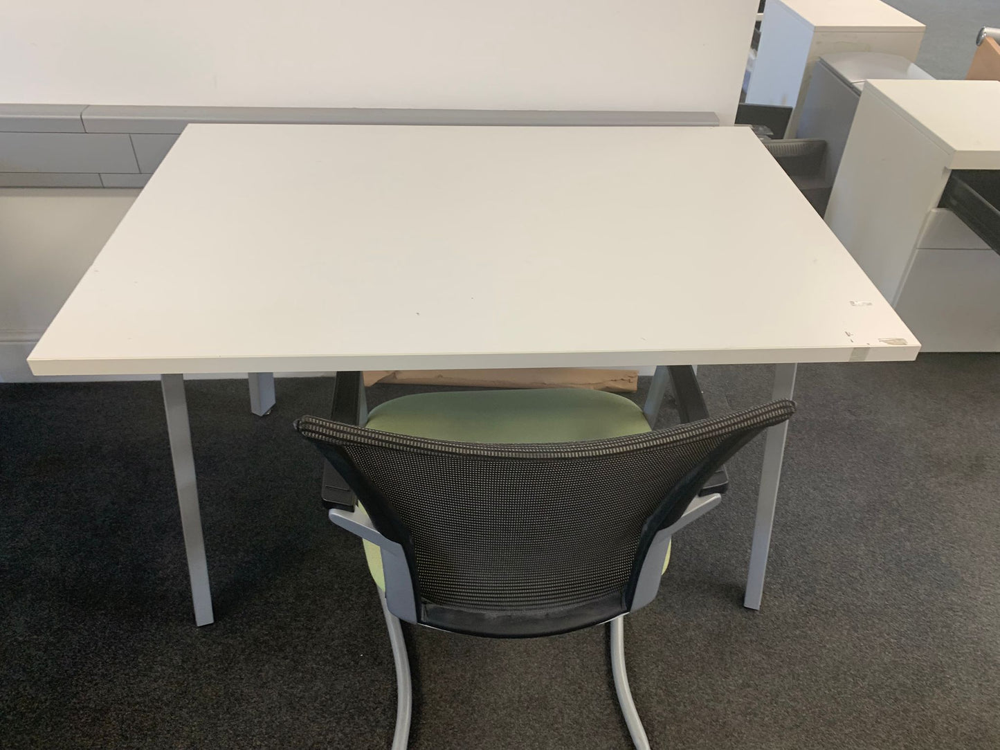 Used White Computer Desk stick leg 120cm x 80cm