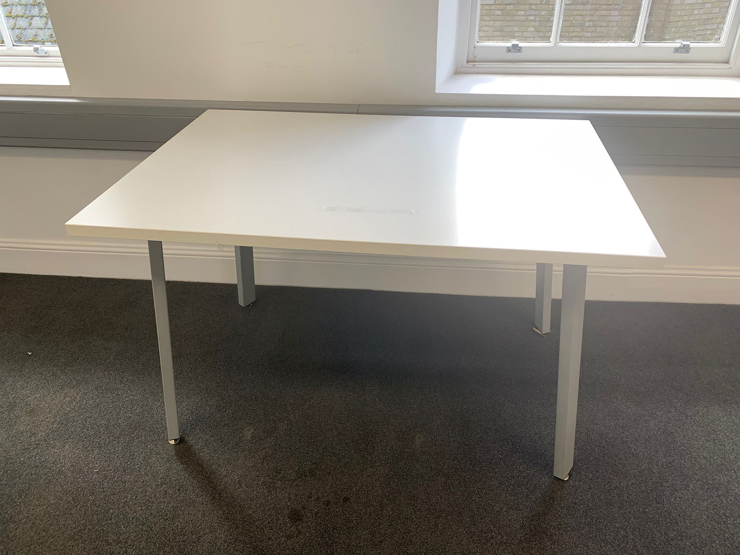 Used White Computer Desk stick leg 120cm x 80cm