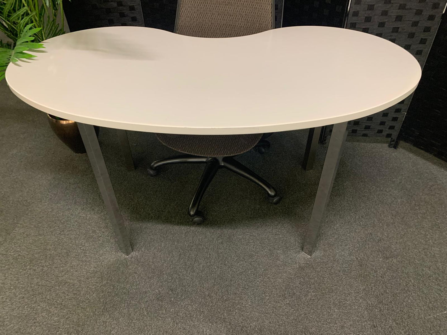 Used Ikea bean table office desk white 140cm x 69cm