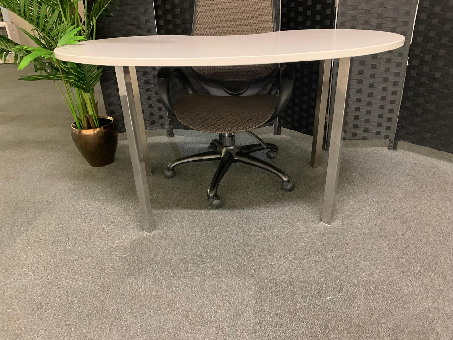 Used Ikea bean table office desk white 140cm x 69cm