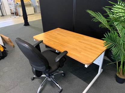 Used desk  office wood finish 120cm x 80cm