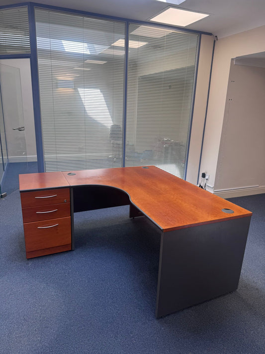 Used Desk Dark  Wood finish Lshape excutive desk 160cm x 120cm Panel leg and matching drawer