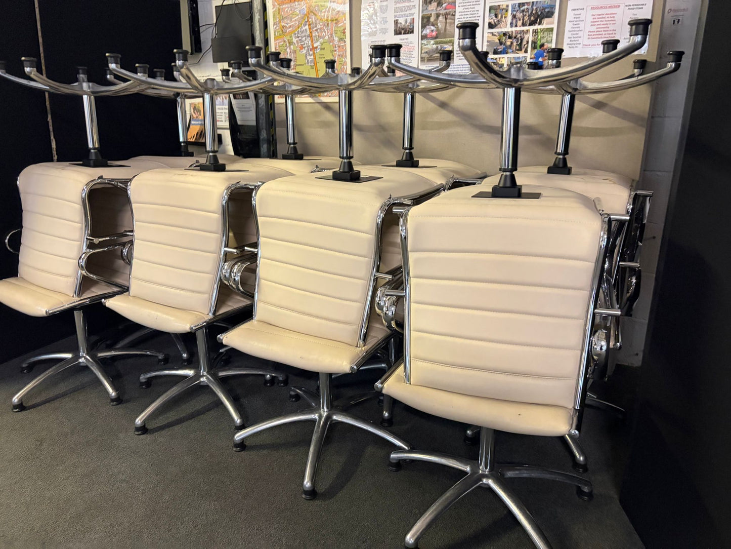 Preowned Sitland Chair Classic Conference Cream Leather on Chrome Swivel Base