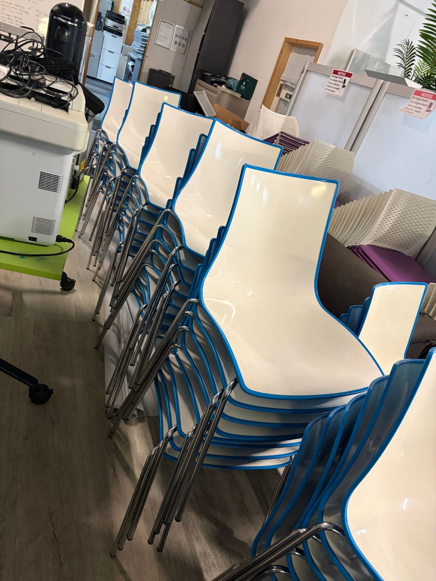 Secondhand dining chair with chrome legs - stackable turtle shell design