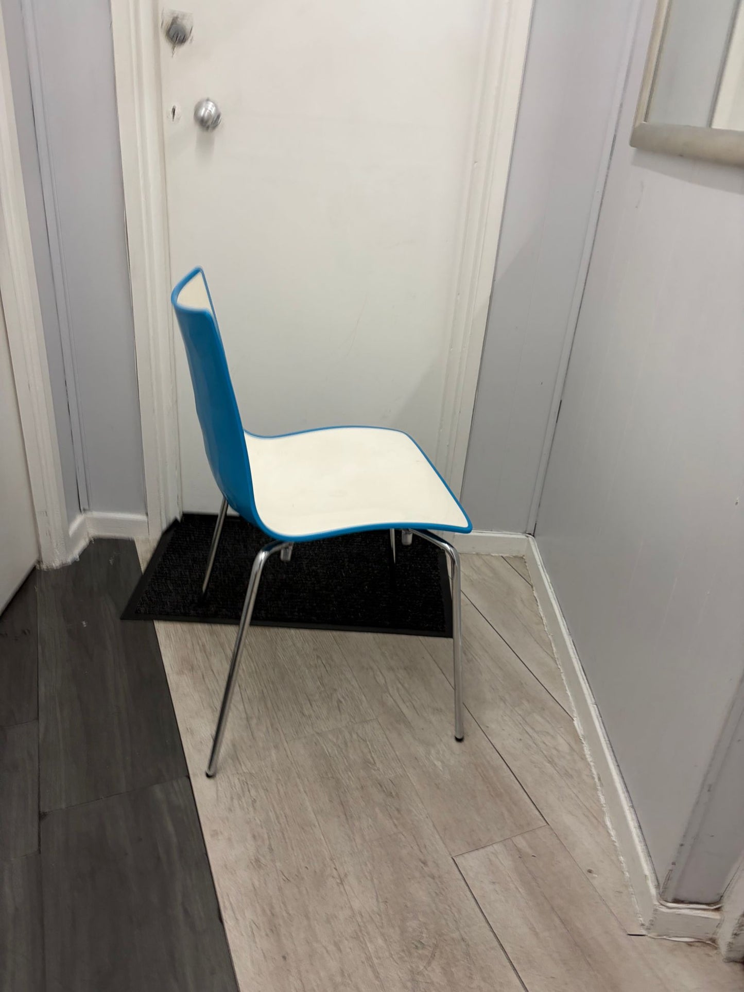 Secondhand dining chair with chrome legs - stackable turtle shell design