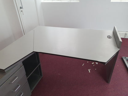 White high quality Techo L-shaped Hexagonal office, home office desks (h 73cm x w 160cm x d 100cm)