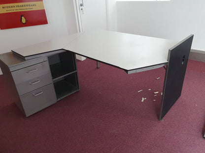 White high quality Techo L-shaped Hexagonal office, home office desks (h 73cm x w 160cm x d 100cm)