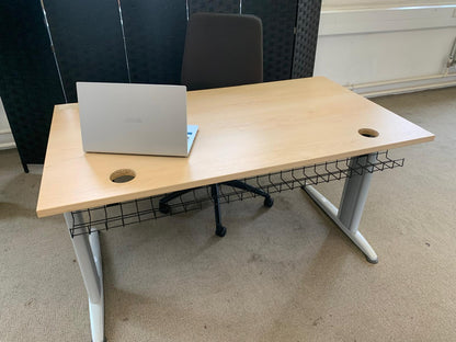 Used Beech Single Desk 140cm x 80cm