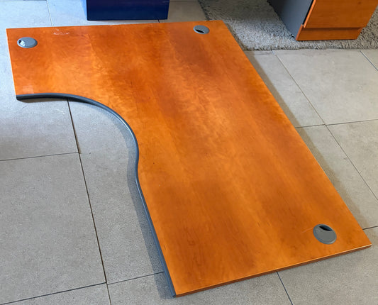 Used Desk Dark  Wood finish Lshape excutive desk 160cm x 120cm Panel leg
