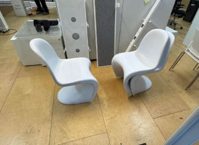 PRE-OWNED VITRA PANTON STYLE PLASTIC CHAIR OFFICE RECEPTION MEETING CHAIR