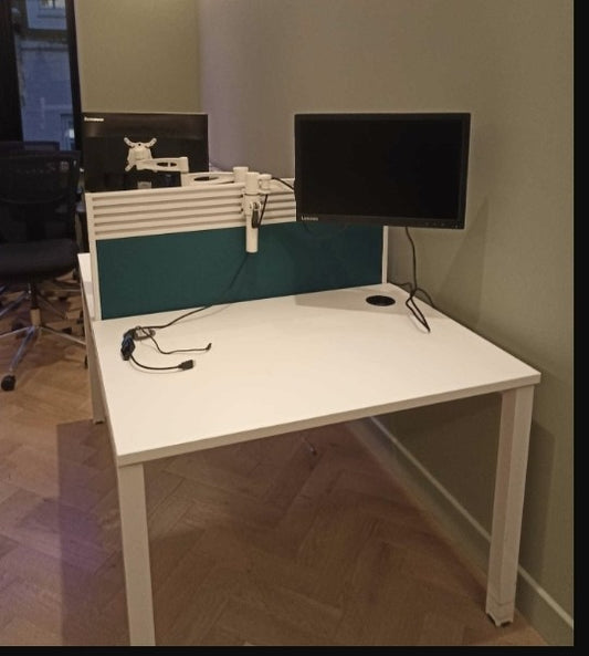 white two person pod with divider